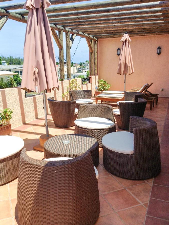 One Bedroom Appartement At La Mivoie La Preneuse Black River 500 M Away From The Beach With Sea View Shared Pool And Furnished Balcony Rivière Noire Exterior foto